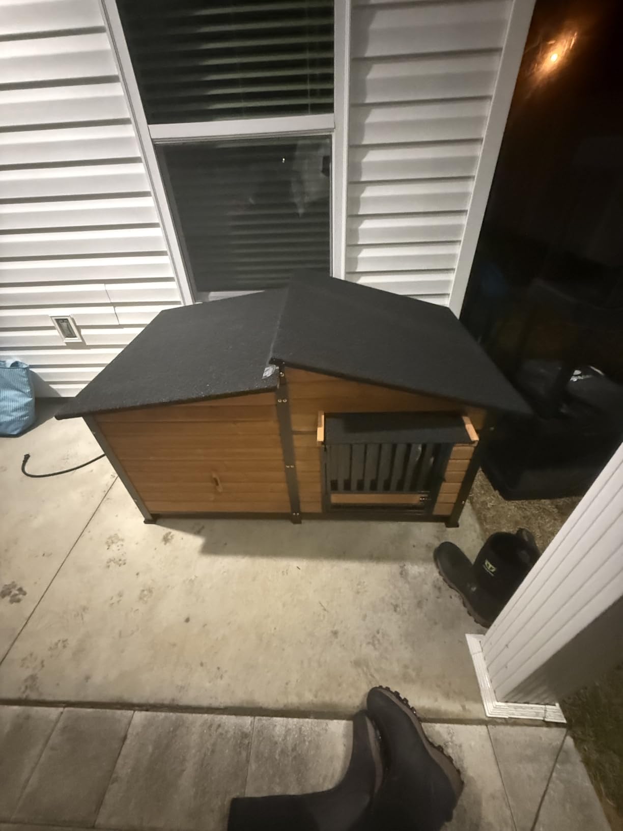 GUTINNEEN Extra Large Heated Dog House Insulated Dog Kennel Winter Shelter with Safe Thermostat-Controlled Heating Pad, Chew-Proof Metal Frame, 6-Sided Thermal Liner for Large Dog Breeds (Brown) customer photo 2
