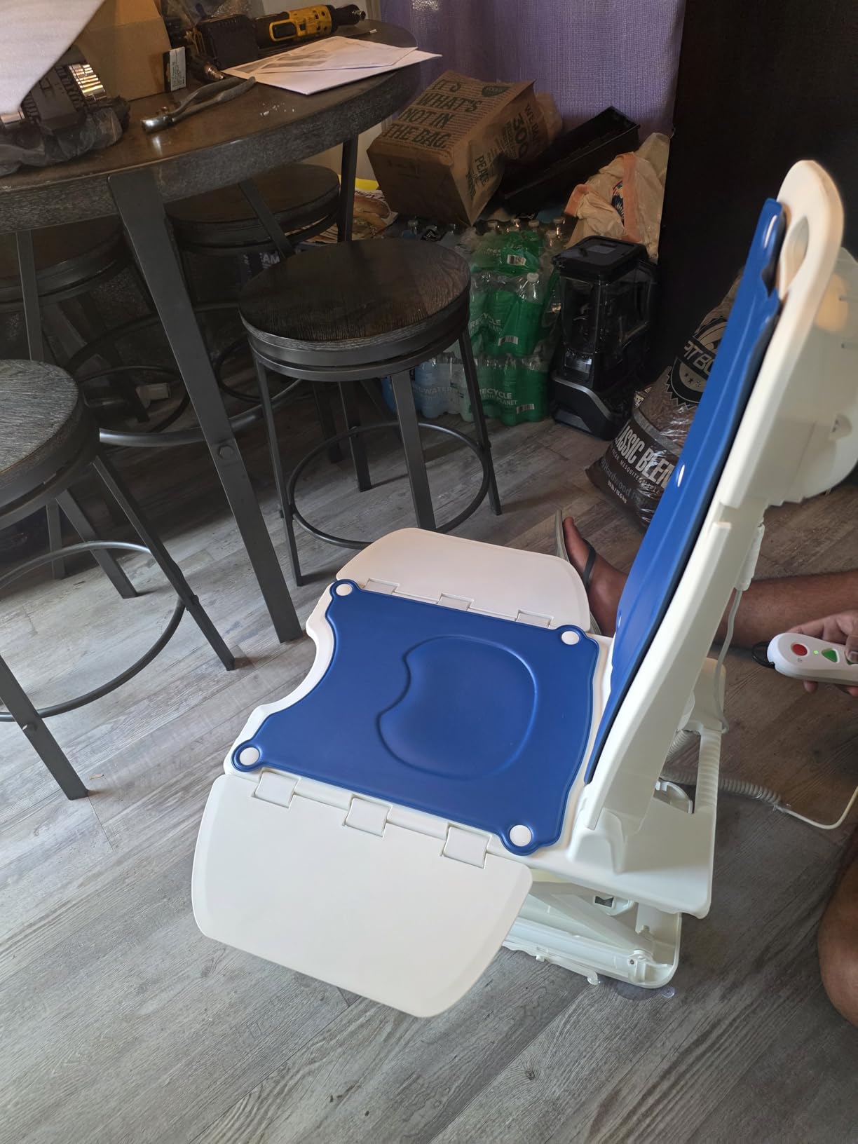 Pterying Electric Lift Chair for Elderly from Floor, 308 LBS | Lift Assist, IPX8 Waterproof, Foldable, Remote Control, for Bathtub Bedroom Living, Gift for Seniors & Home Care customer photo 1
