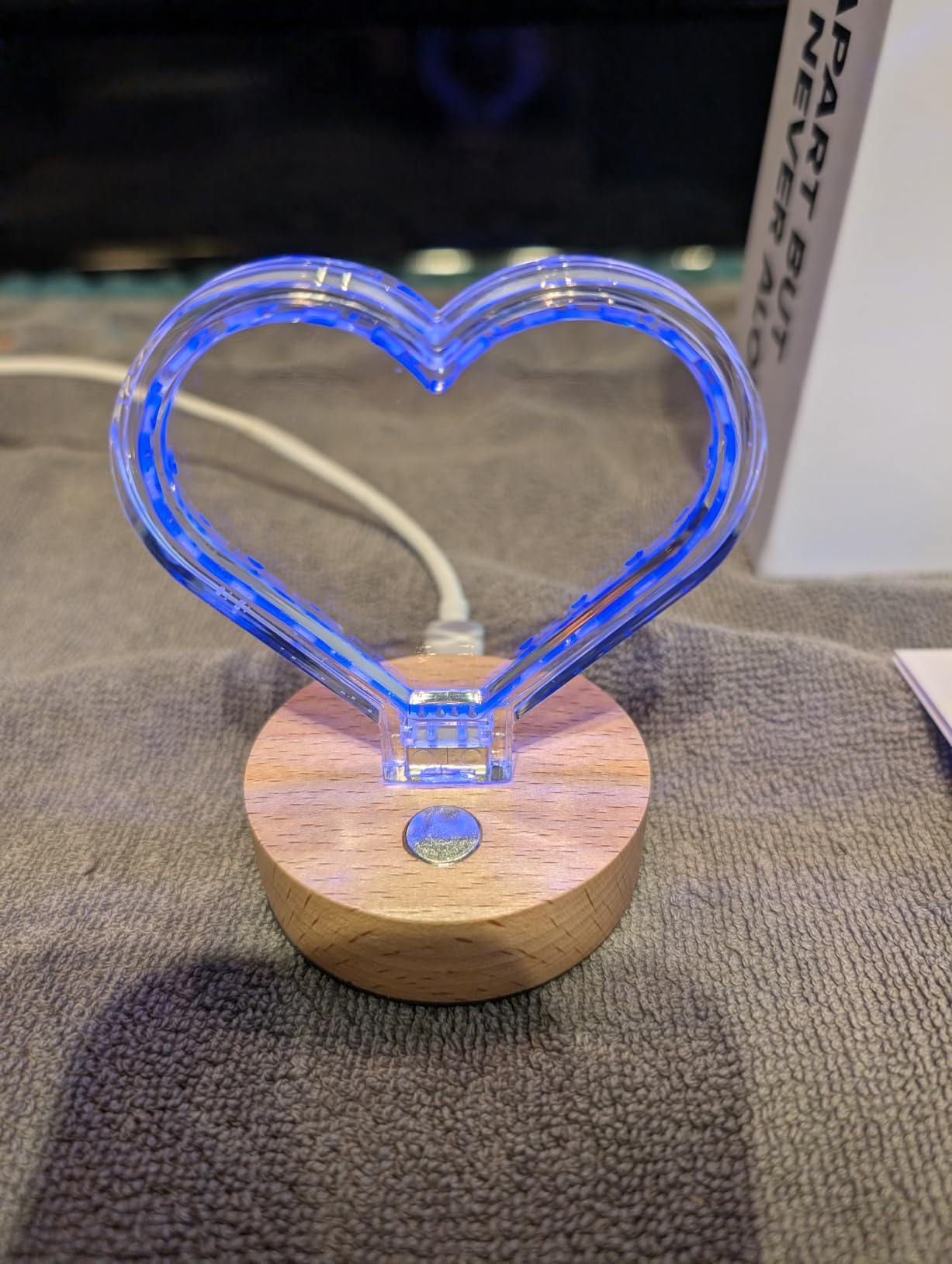 LuvLink Pulse v2.0 The Heart-Shaped Friendship Lamp for Long-Distance Connection & Love (Single) customer photo 2