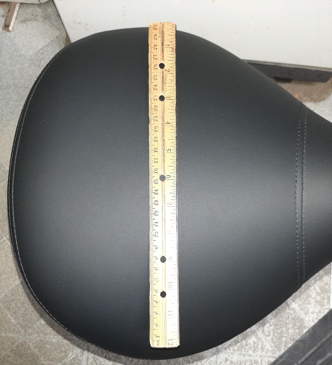 ANWBROAD Saddle Stool with Wheels, Thick Wide Saddle Seat Padding, Black | Ergonomic Swivel Adjustable Rolling Stool with PU Leather Comfortable Rolling Saddle Chair for Salon Massage Clinic customer photo 1