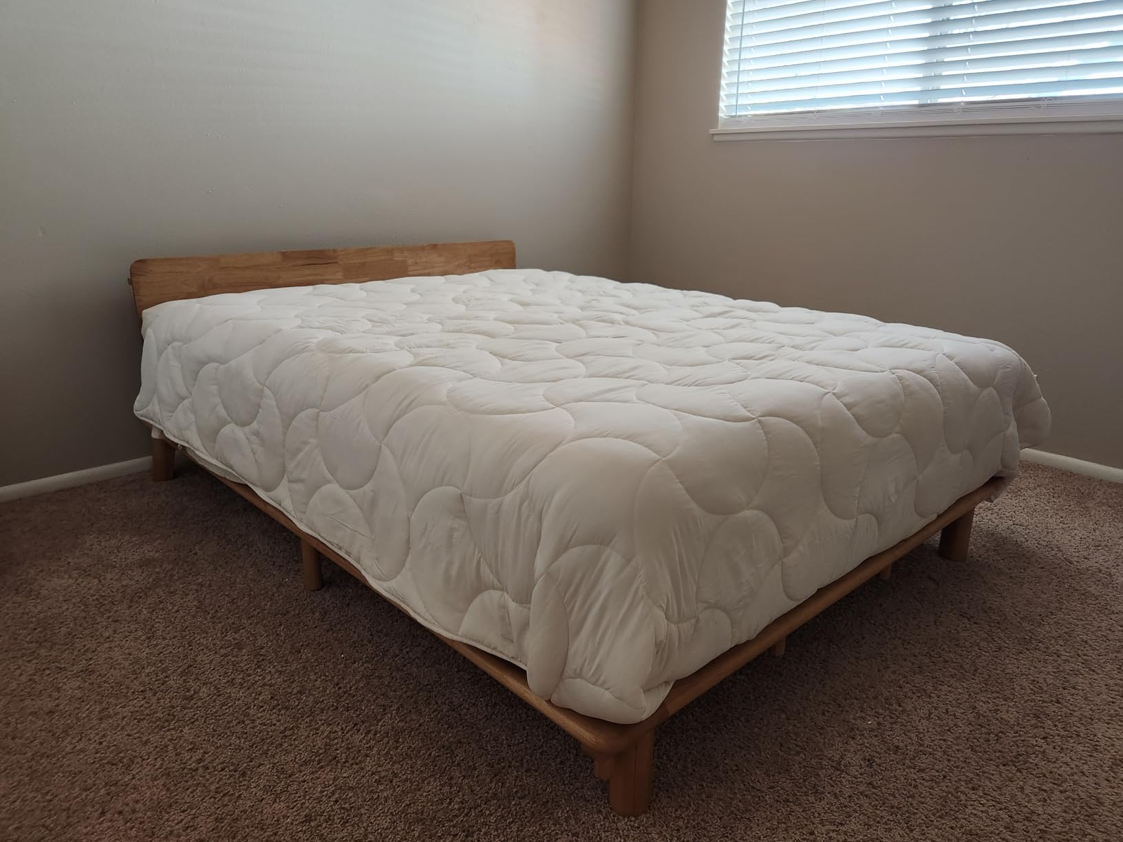 FLEXISPOT Hako G1 Queen Solid Wood Platform Bed with Tool-Free Assembly | 1500 lbs, Rubberwood, Storage Headboard & Charging Station, Japanese Scandinavian Minimalist Design, Low Profile Floating Bed customer photo 2