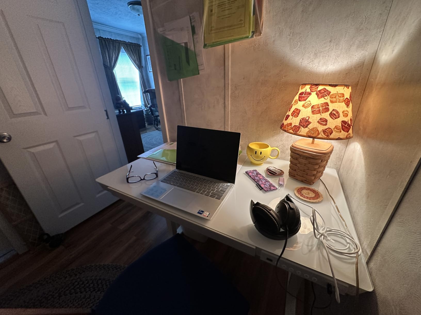 HUANUO Glass Standing Desk with Drawers, 35 X 20 Inch Electric Adjustable Height Desk, Quick Install One-Piece Tabletop with USB Charging Ports, White customer photo 1