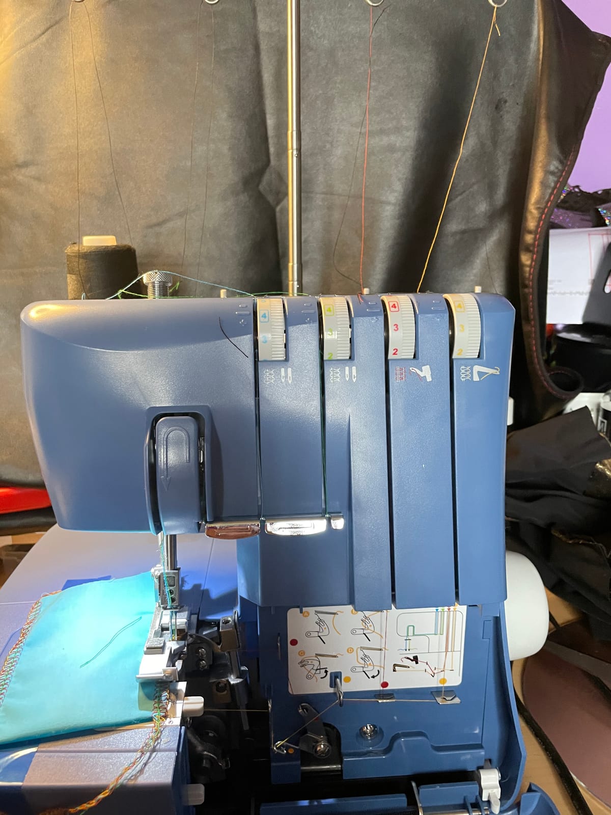 SINGER S0230 Navy Blue Overlock Serger | 2/3/4 Thread Capability | 1300 Stitches/Min | Color-Coded Threading, Differential Feed, Free Arm, Accessories Included customer photo 1