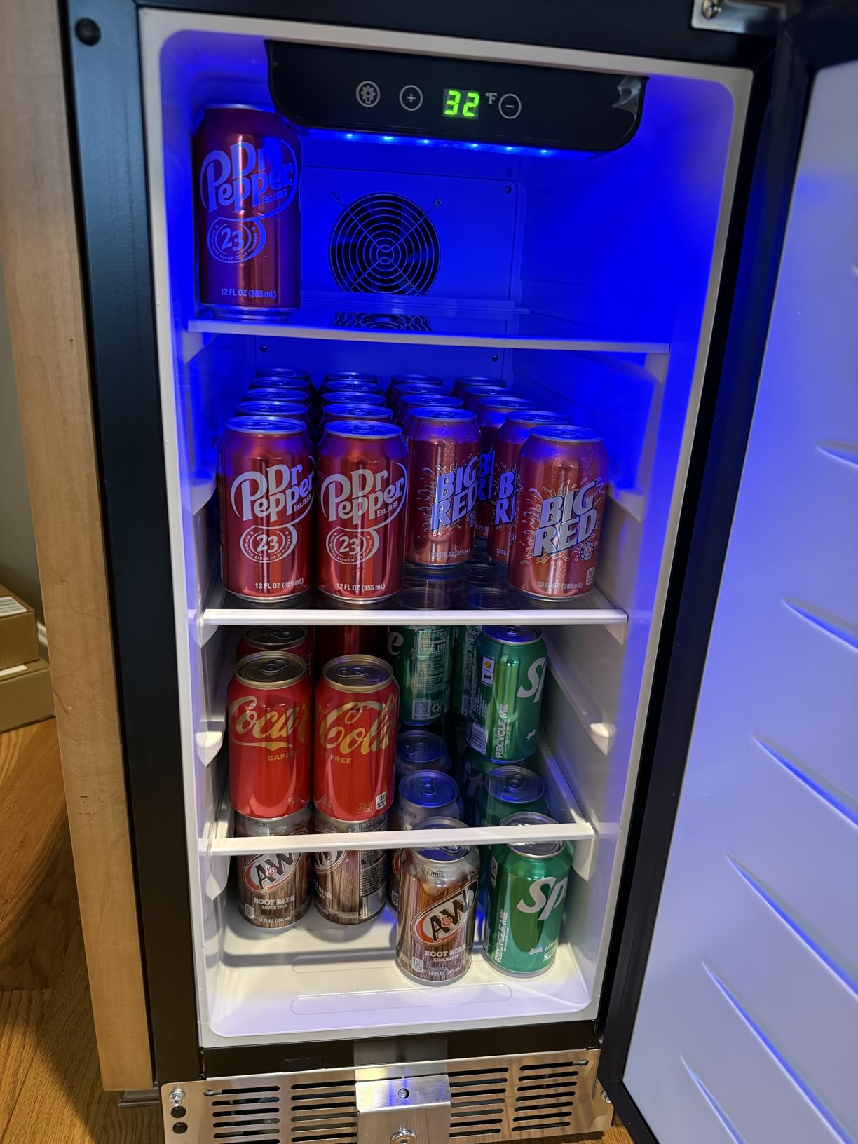 EUHOMY 24 Inch Beverage Refrigerator, Undercounter Beverage Fridge 180 Can with Stainless Steel Door for Home Patio, Beverage Cooler Built-in or Freestanding customer photo 1