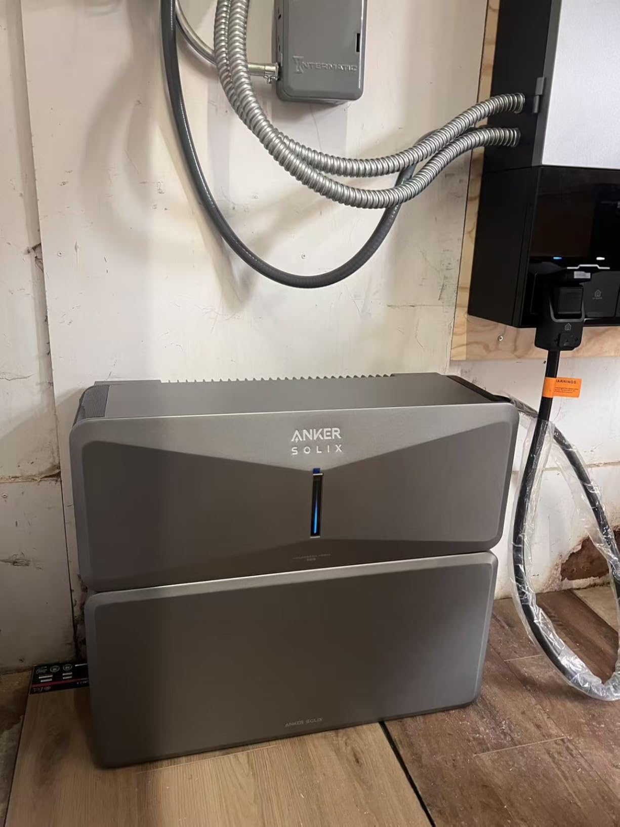 Anker SOLIX E10, Power Dock and Extra Battery, 12kWh-90kWh | 10kW Output, 200A Whole-Home Coverage, NEMA 4 & 3R Rated customer photo 2