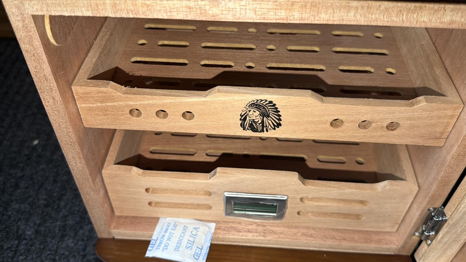 XIFEI Cigar Humidor Cabinet, Glass Top Humidors with Adjustable LED Lighting, Cedar Wood customer photo 1