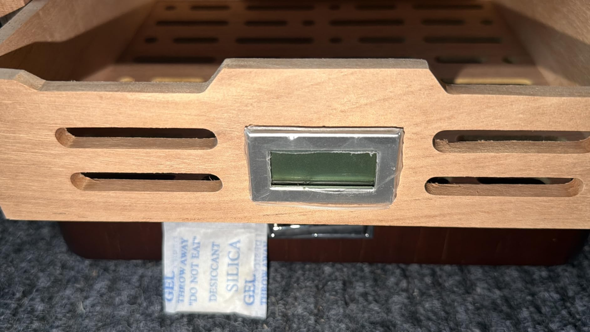 XIFEI Cigar Humidor Cabinet, Glass Top Humidors with Adjustable LED Lighting, Cedar Wood customer photo 2