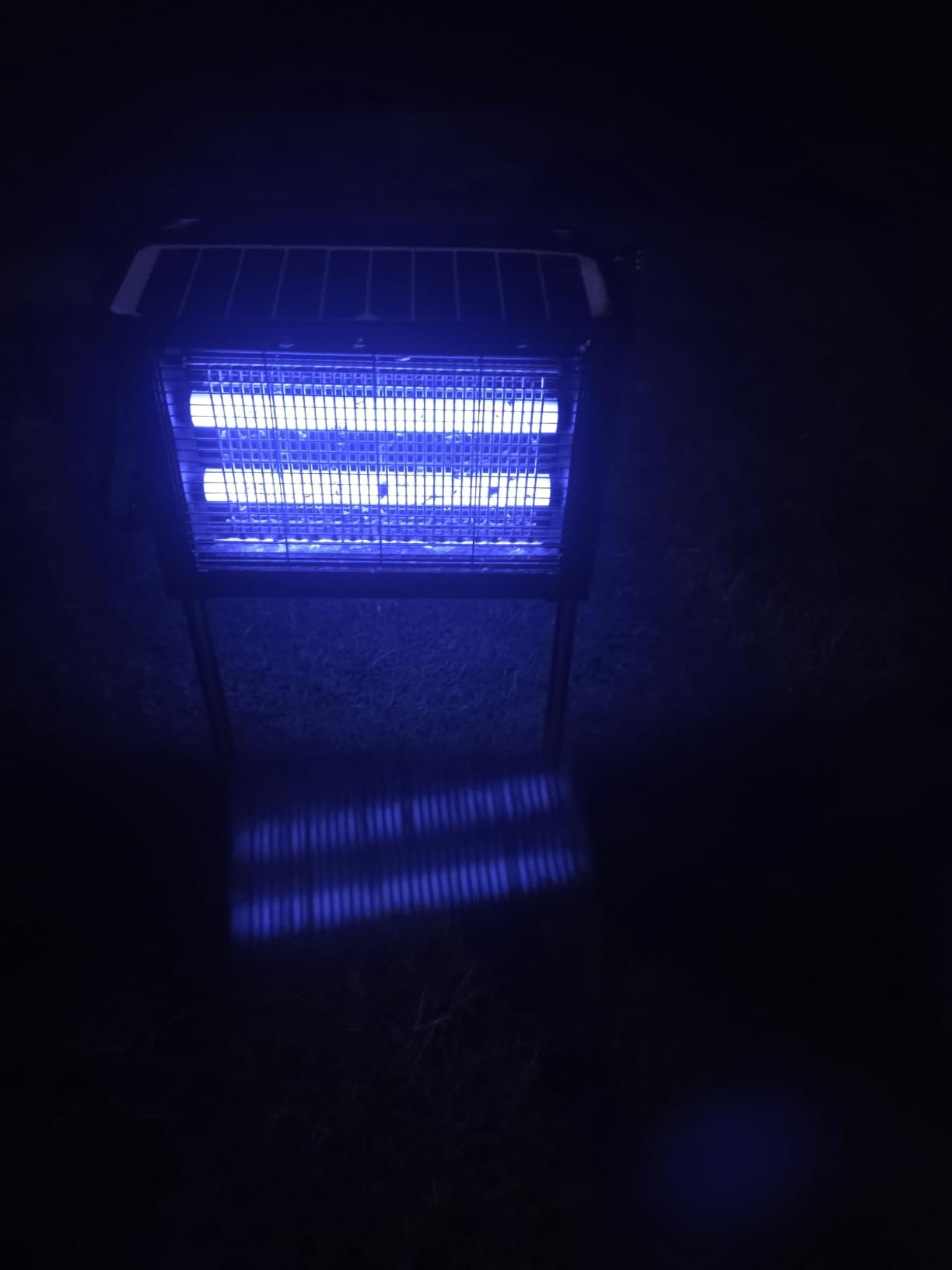Solar Bug Zapper, 4500V Mosquito Zapper Waterproof for Patio | Dual Solar Panel & USB Electric Rechargeable Mosquito Killer, Auto Mode, 3 Placement, Cordless Fly Insect for Outdoor Garden customer photo 2