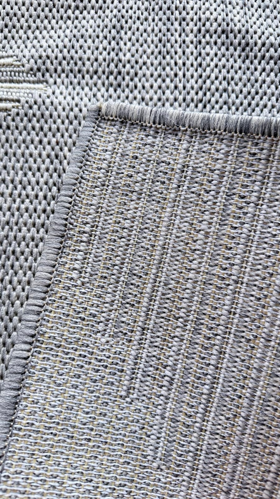 MontVoo Outdoor Rug 5x7 ft, Polypropylene Reversible Area Rug, Boho Geometric Patio Rug Non Slip Indoor Outdoor Rugs for Patio Deck Front Porch Backyard Balcony, Green customer photo 2