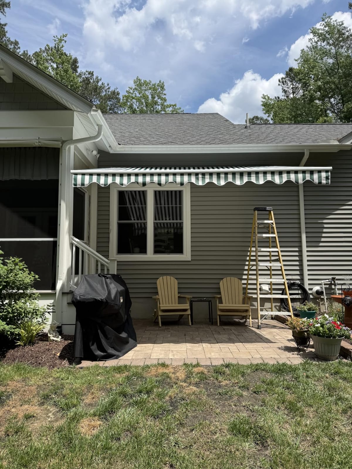 Aoxun 12x10FT Manual Retractable Awning for Outside with Crank Handle | Retractable Outdoor Patio Sun Shade, Durable Waterproof Polyester Fabric, UV Protection PA Coated for Backyard, Deck, or Window customer photo 2