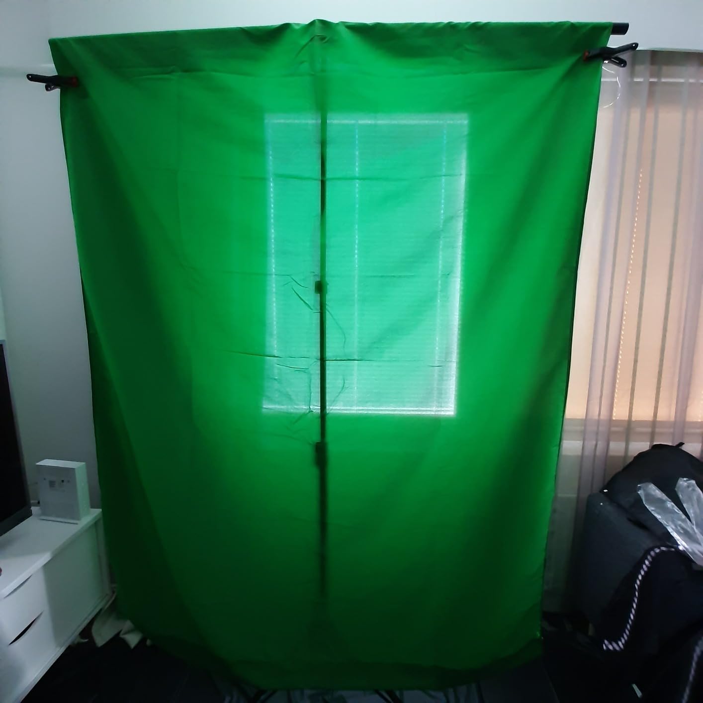 EMART 8.5x8.5ft Large Green Screen Backdrop Kit, 8.8x7.5FT T-Shape Stand | Reverse Folding Tripod Stand, Spliced Crossbar Plate & 6 Clamps for Studio Shooting, Live Stream customer photo 1