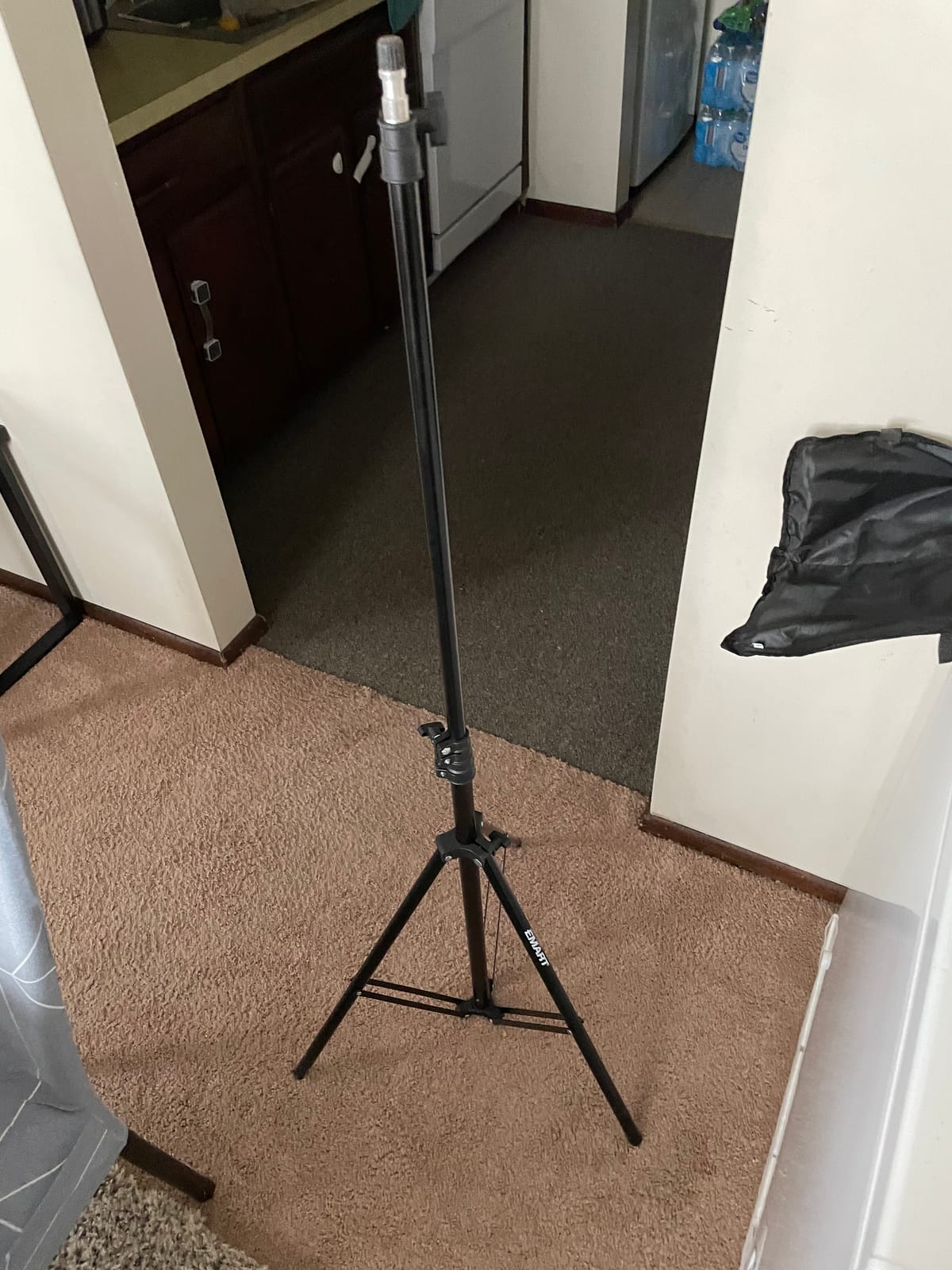 EMART 8.5x8.5ft Large Green Screen Backdrop Kit, 8.8x7.5FT T-Shape Stand | Reverse Folding Tripod Stand, Spliced Crossbar Plate & 6 Clamps for Studio Shooting, Live Stream customer photo 2