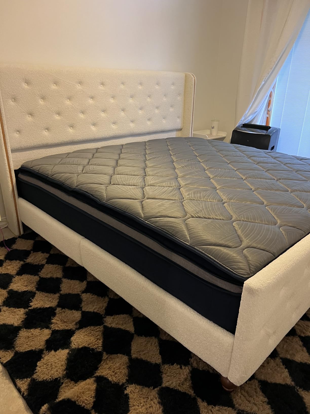 Sweetnight CoolNest Hybrid King Size Mattress 14 Inch, Cooling Pillow Top customer photo 2