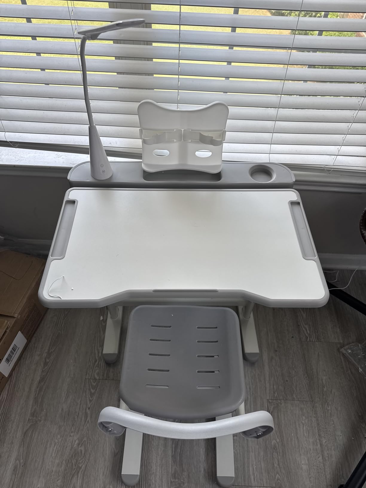 Decofy Kids Desk and Chair Set, Height Adjustable Study Table for 3-12 | Children School Study Desk with LED Lamp, Tilted Desktop 0-55°, 3 Modes Brightness, Drawer & Hook, for Boys Girls customer photo 1
