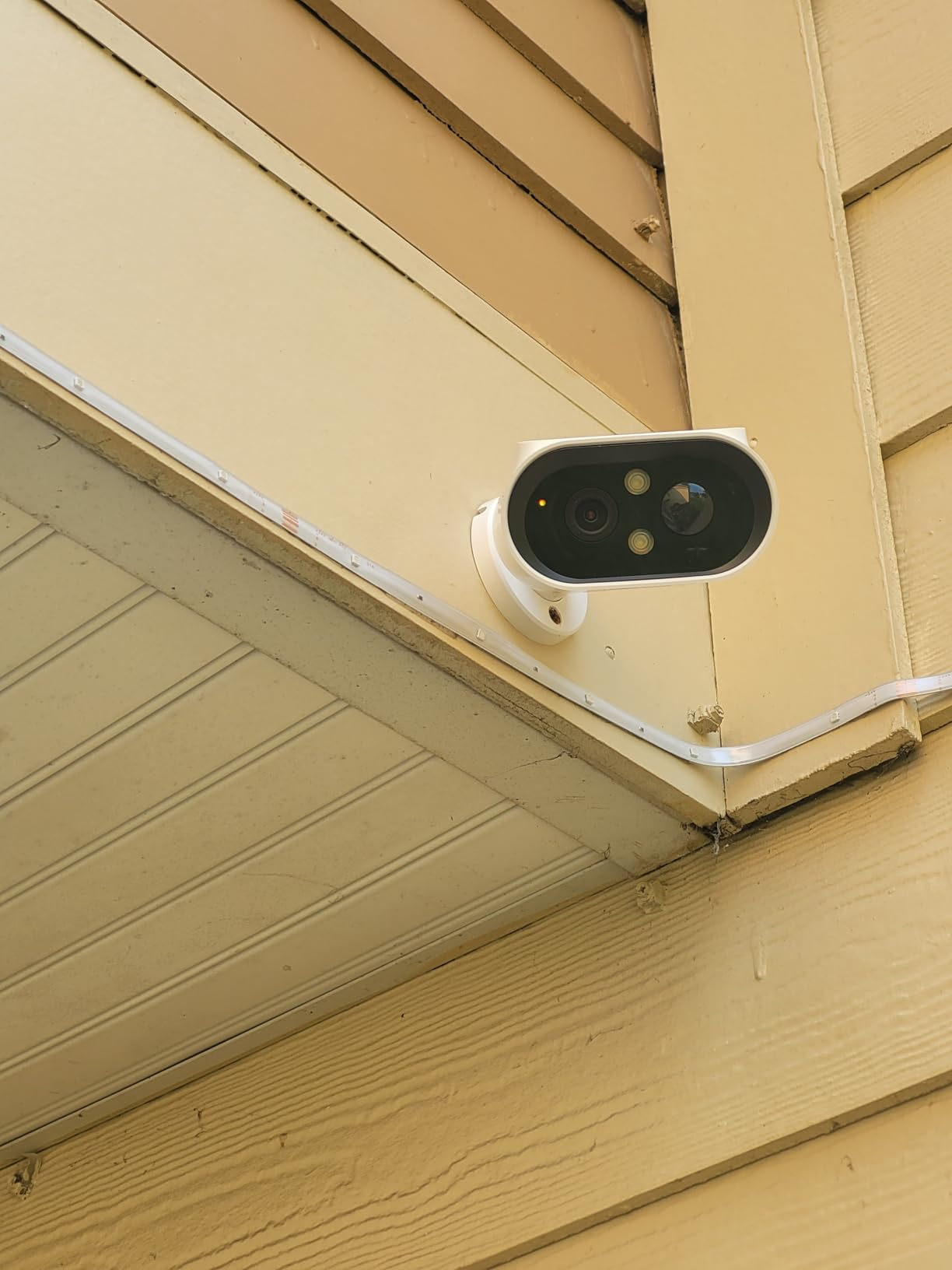 AlkiVision Solar Security Cameras Wireless Outdoor - 2K Night Color Vision Cameras for Home Security, AI Motion Detection, 360° View, Spotlight, 2-Way Audio, Siren, IP67 Waterproof, SD/Cloud Storage customer photo 2