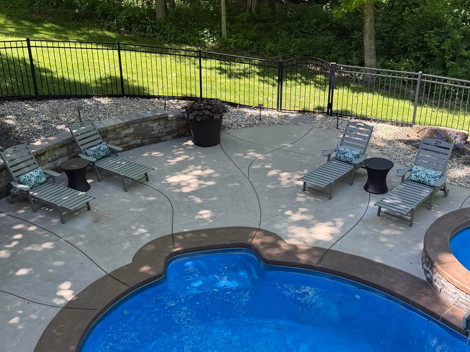 Lounge Chair Outdoor Set of 4, Oversized Chaise Lounge Chair with 5 Positions, HDPE, Patio Lounge Chairs with Wheels & Cup Holder for Lawn, Pool, Deck, Poolside, Navy Blue customer photo 1