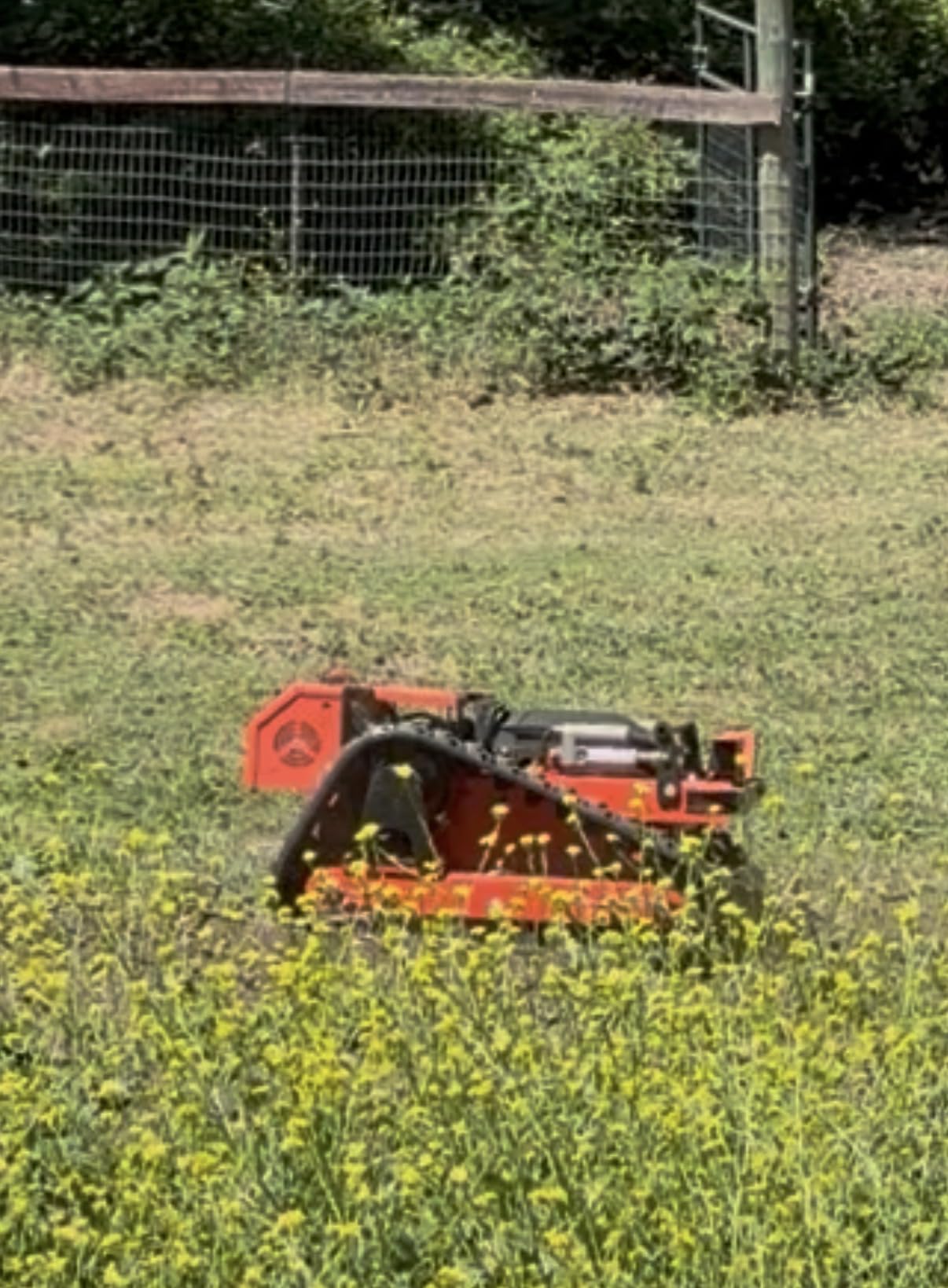 INFRONT Remote Control Lawn Mower - All Terrain Tracks, 45 Degree Slope Climbing, Gas Electric Hybrid, High Power Strong Mower customer photo 2