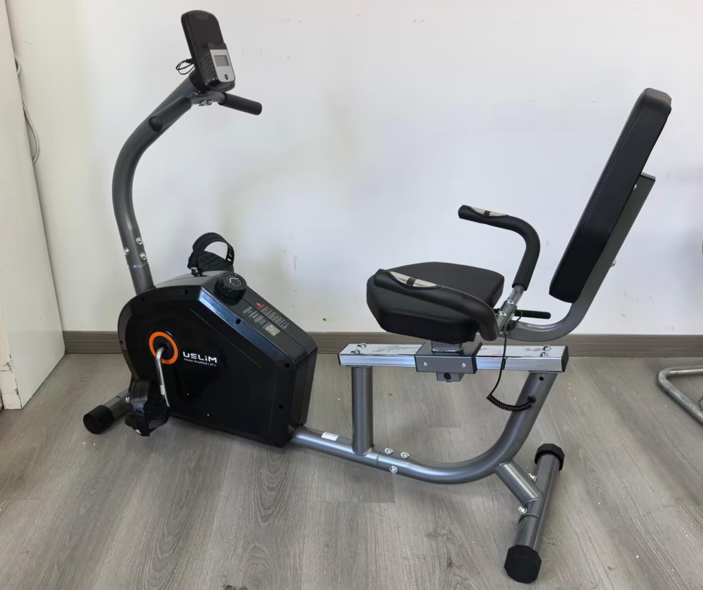 Recumbent Exercise Bikes for Home Use, Quiet Magnetic Stationary Bikes for Seniors & Adults, with 16-level Resistance, 400LB Weight Capacity, Adjustable Comfortable Seat, LCD Monitor and Pulse Sensors customer photo 1