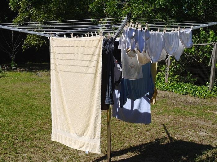 Brabantia Lift-O-Matic Outdoor 4 Arm Clothesline (197 ft/Ø 1.8