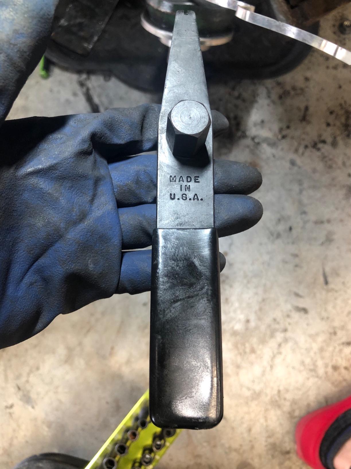 Lisle 30950 CV Joint Banding Tool customer photo 2