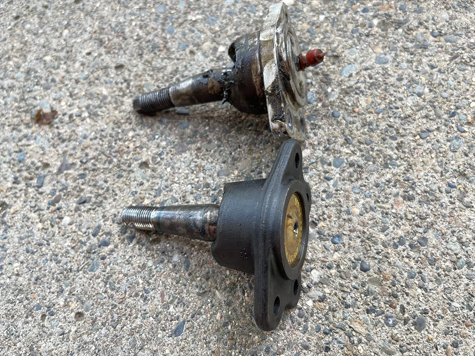 MOOG K6292 Front Upper Suspension Ball Joint for Chevrolet K1500 customer photo 1