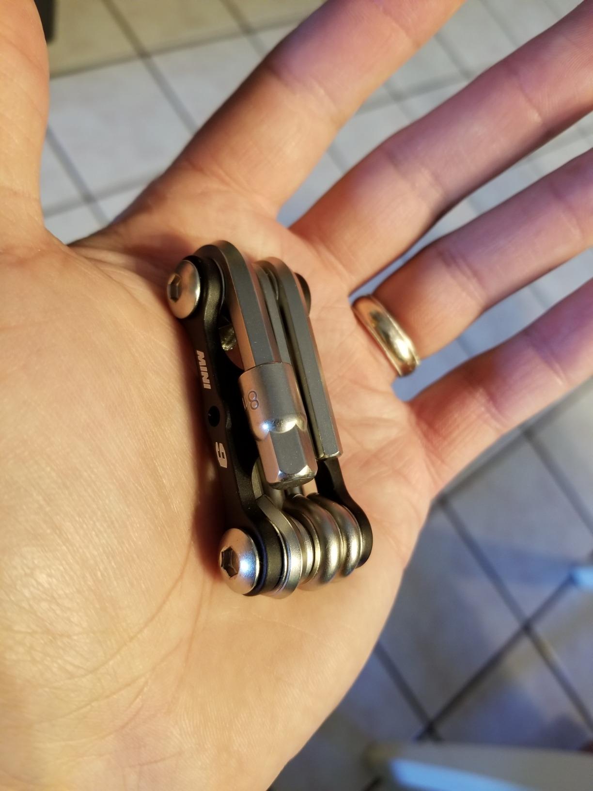 Topeak The Mini 9-Function Bicycle Tool - TT2409 , Black/Silver, L x W x H ﻿﻿﻿﻿6.6 x 3.1 x 2cm / 2.6” x 1.2” x 0.8” customer photo 2