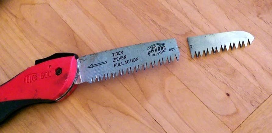 Felco Folding Saw (F 600) - Classic Tree Pruning Saw with Pull-Stroke Action, Red customer photo 1