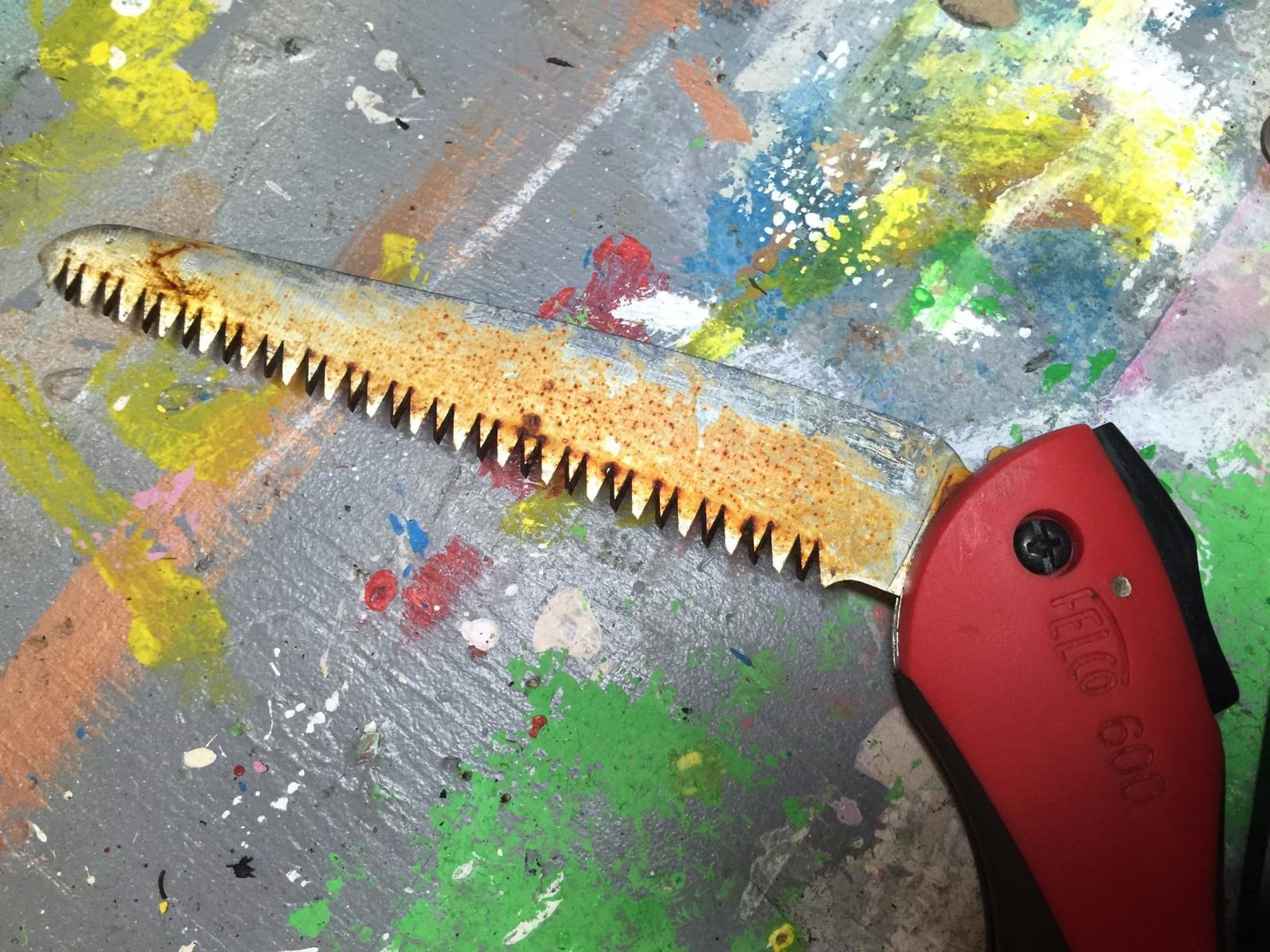 Felco Folding Saw (F 600) - Classic Tree Pruning Saw with Pull-Stroke Action, Red customer photo 2