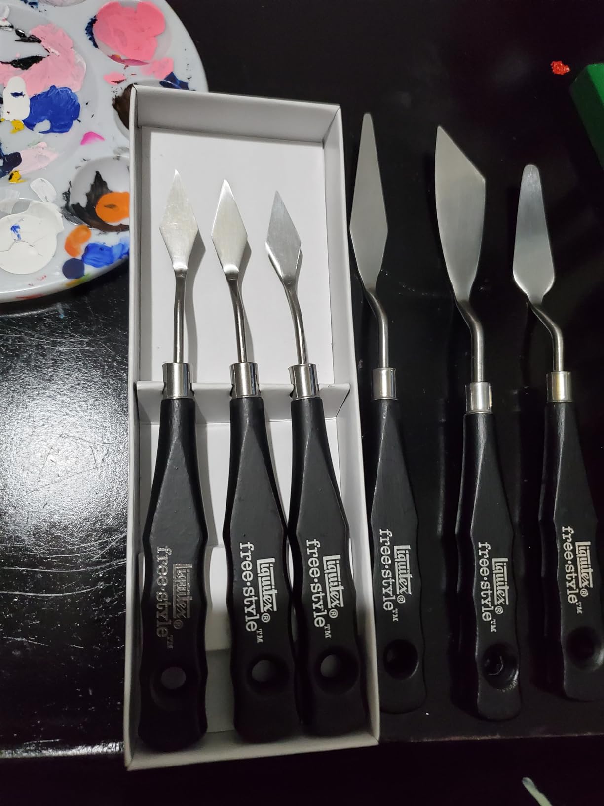 Liquitex Professional Freestyle Small Painting Knife, No. 1 | Rustproof Stainless Steel Knife Blade, Non-Slip Ergonomic Handle for Grip, Riveted Handle for Durability customer photo 1
