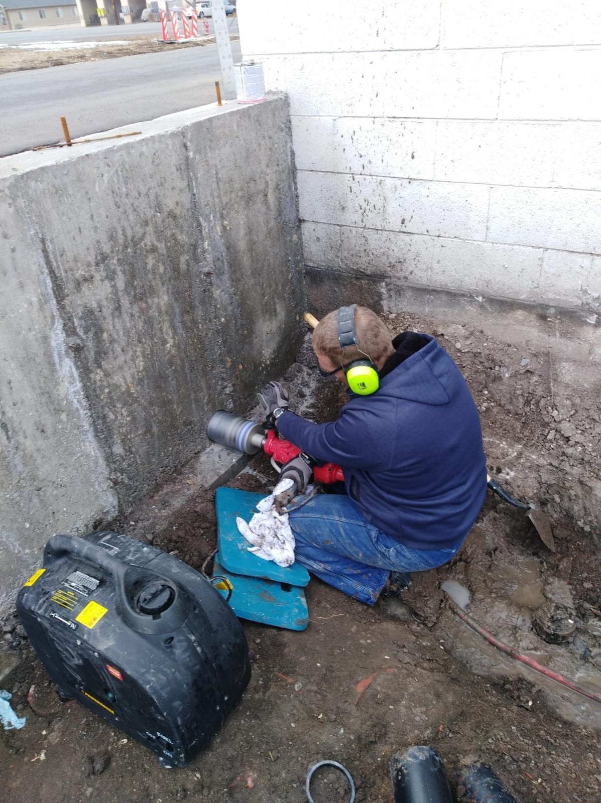 BLUEROCK Model 4Z1 2-Speed Concrete Coring Drill with Carrying Case customer photo 2