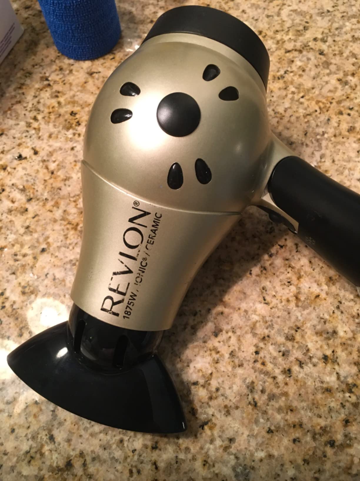 REVLON 1875W Compact Folding Handle Hair Dryer | Great for Travel customer photo 2