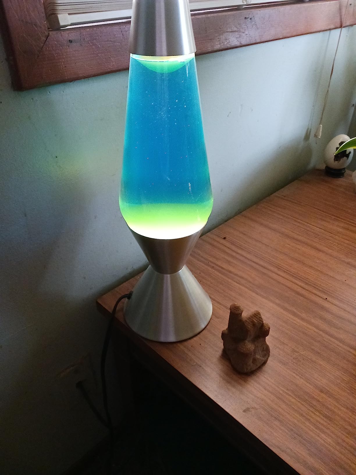 5224 Lava Lamp, 52-ounce, Yellow/Blue/Silver customer photo 2