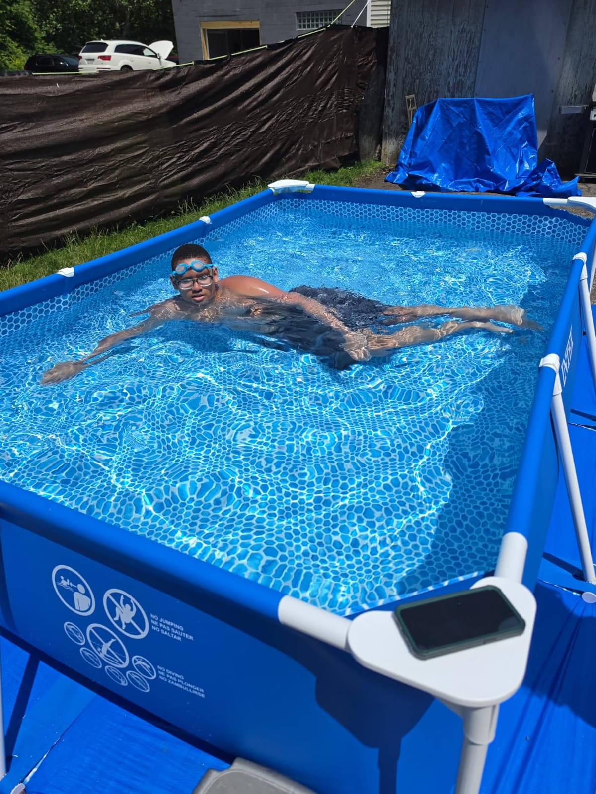 INTEX Metal Frame 8ft 6in x 5ft 3in x 25in Above Ground Swimming Pool customer photo 2