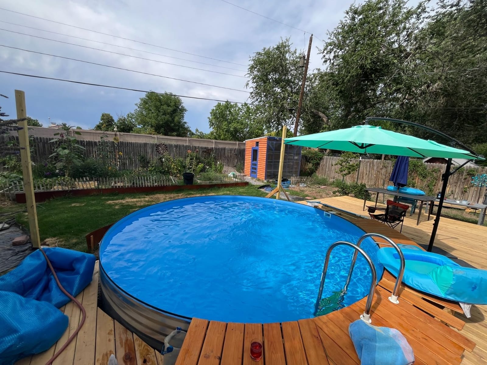 Blue Wave Premium Stainless Steel in-Pool Ladder for Above Ground Pools | 4 stainless-steel steps, resin swivel base, deck-mounted, fits pools up to 54 in, 225-lb cap, safe entry, not for saltwater customer photo 2