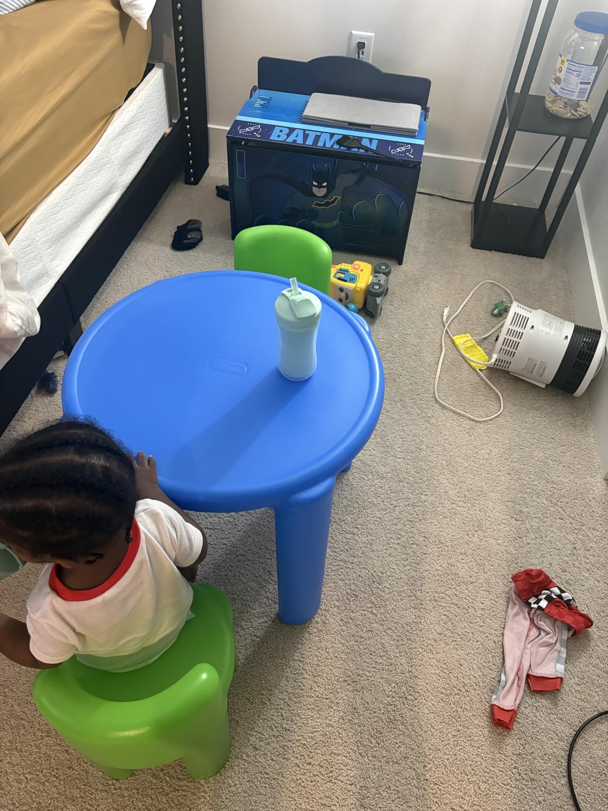 Little Tikes Bright 'n Bold Table & Chairs, Green/Blue, 24 x 24 x 18 customer photo 1