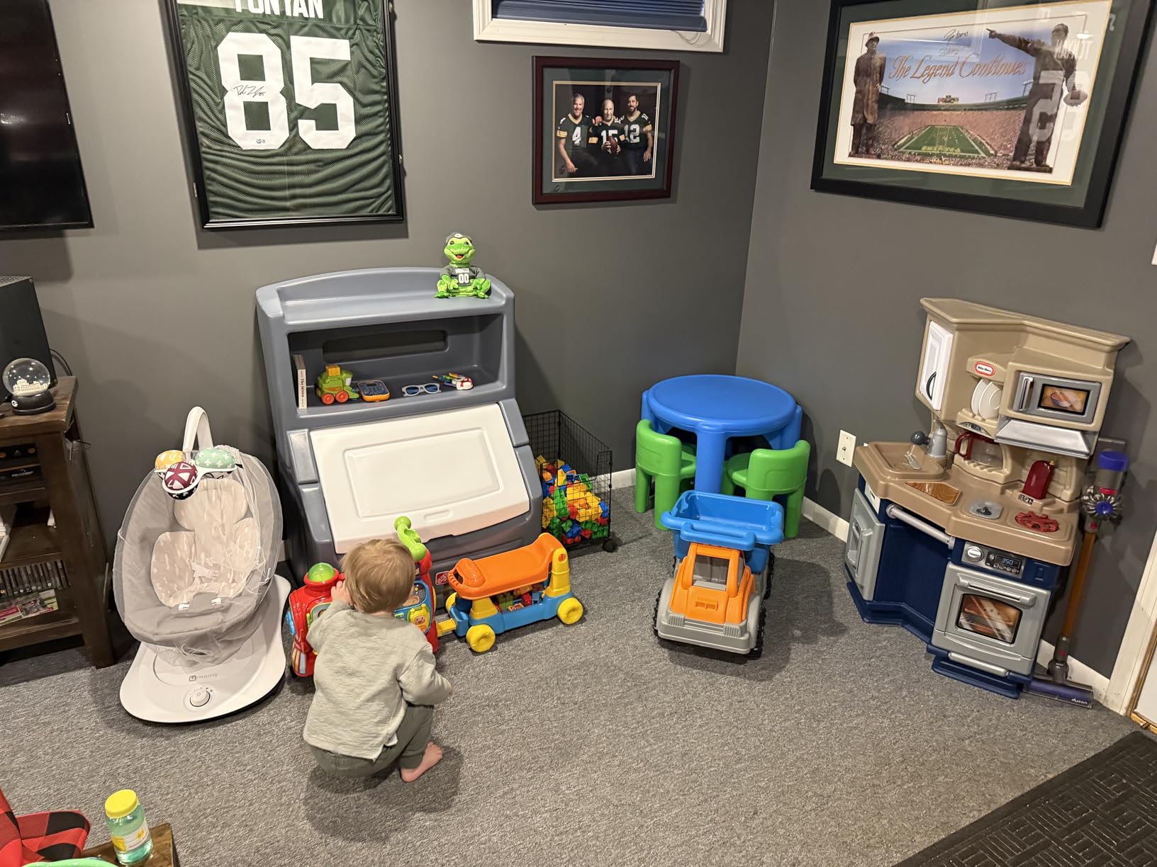 Little Tikes Bright 'n Bold Table & Chairs, Green/Blue, 24 x 24 x 18 customer photo 2