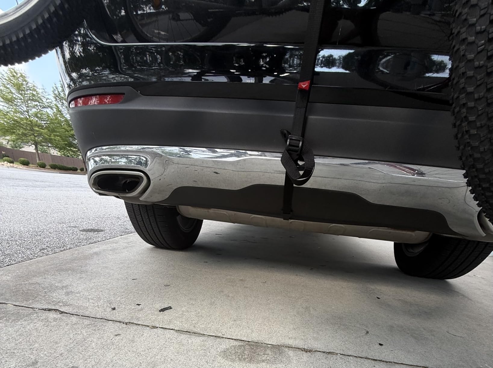 Allen Sports Ultra Compact Folding 1-Bike Trunk Mount Rack, Model MT1-B, Gray powder coated customer photo 2