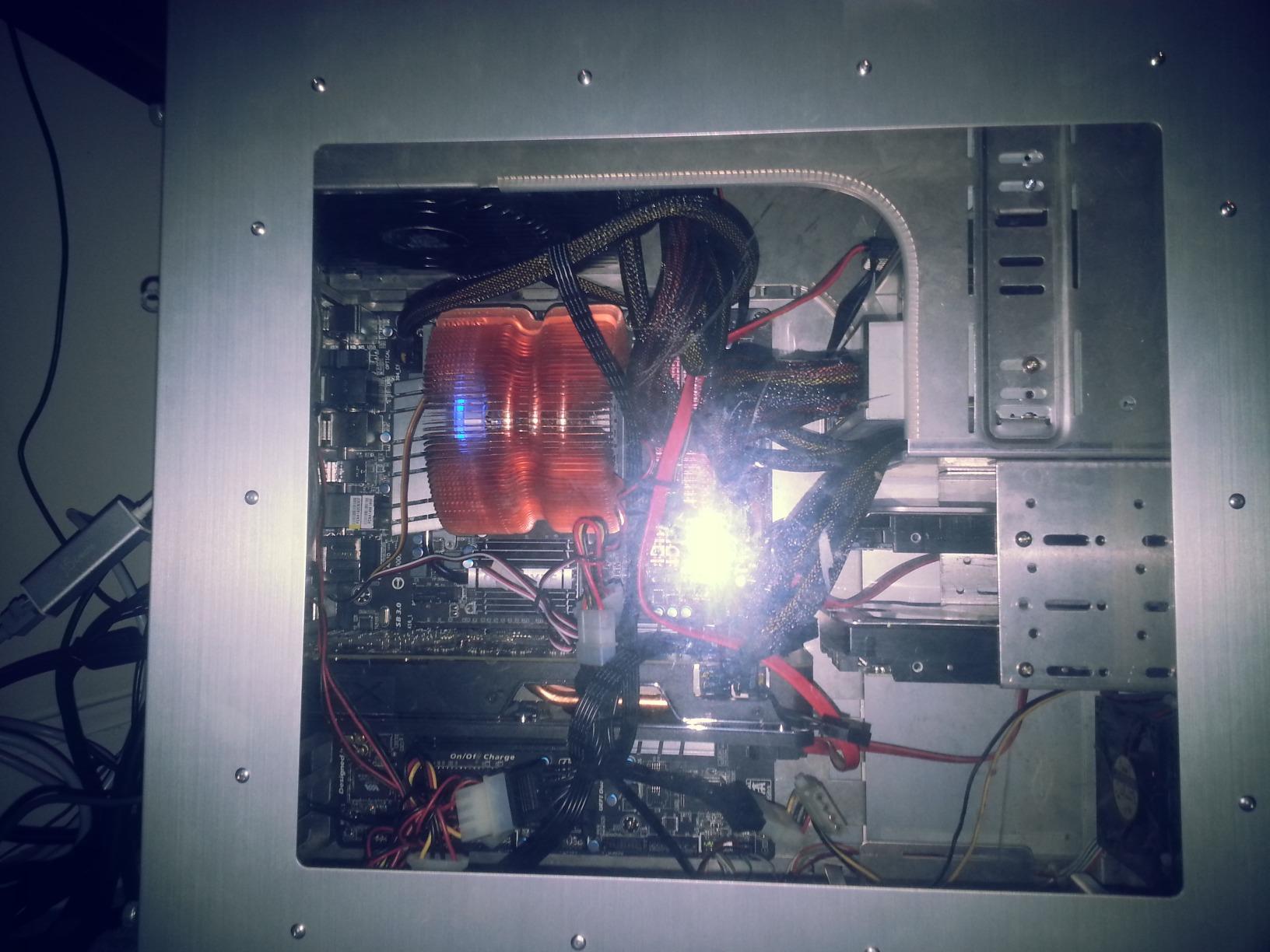 AMD Phenom II X6 1100T Ed AM3 3.3G 512KB 125W 3.7G Turbo 6MB Box 3.3 6 - Socket HDE00ZFBGRBOX customer photo 1