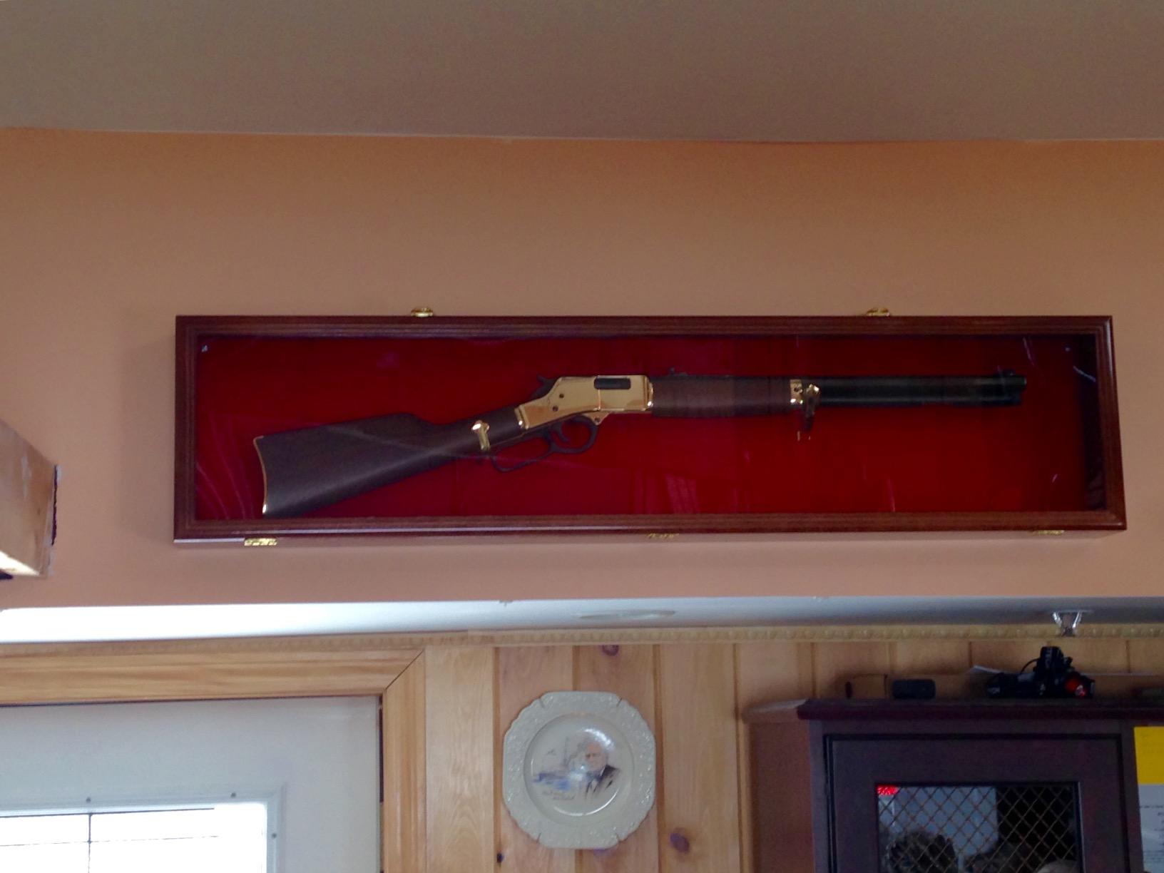 Single Rifle Display Case Wall Rack Cabinet w/UV Protection -Lockable, Walnut customer photo 2