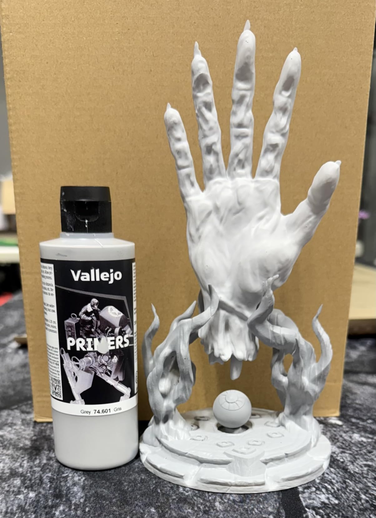 Surface Primer Color | Grey Acrylic Primer 60 ml (2.02 fl.oz.) | Matte Finish and Fast Drying | Perfect for Airbrushing and Great Adhesion to Figurines and Scale Models customer photo 1