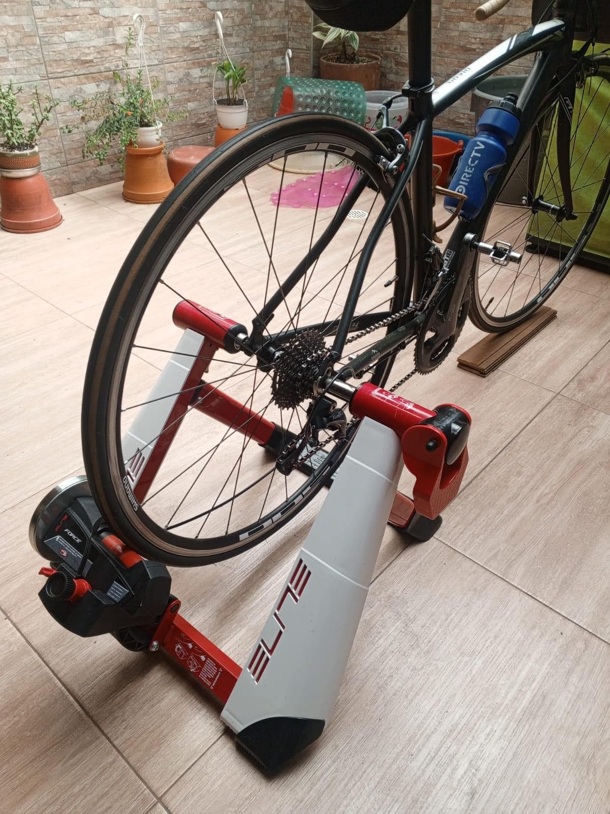 Elite Novo Force Trainer, Magnetic Resistance Bike Trainer, 8 Levels, Novo Force, for Wheel Sizes 24-29 inches, White customer photo 1