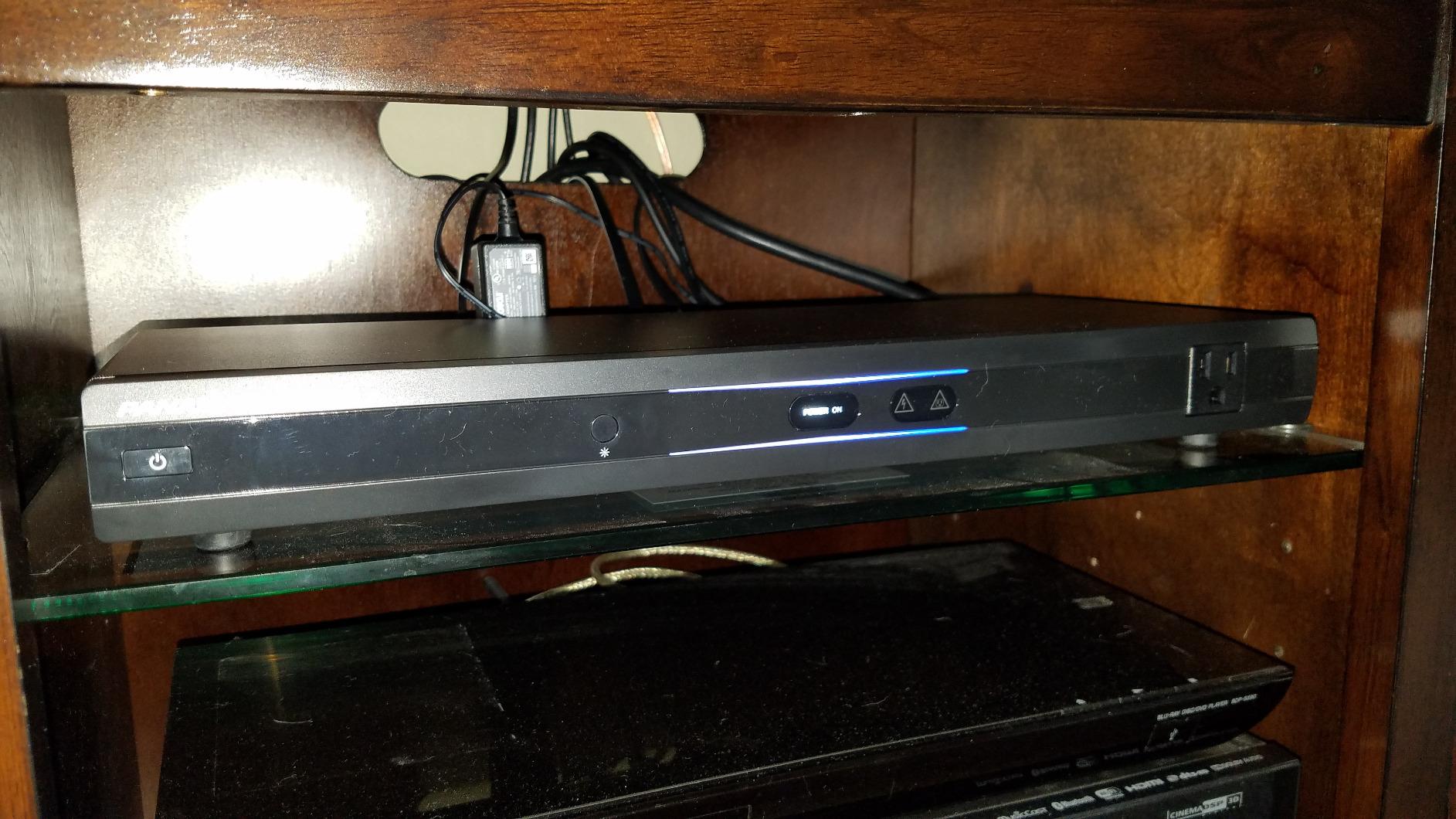 Panamax MR4000 8-Outlet Home Theater Power Conditioner & Surge Protector, 1U Rackmount customer photo 2