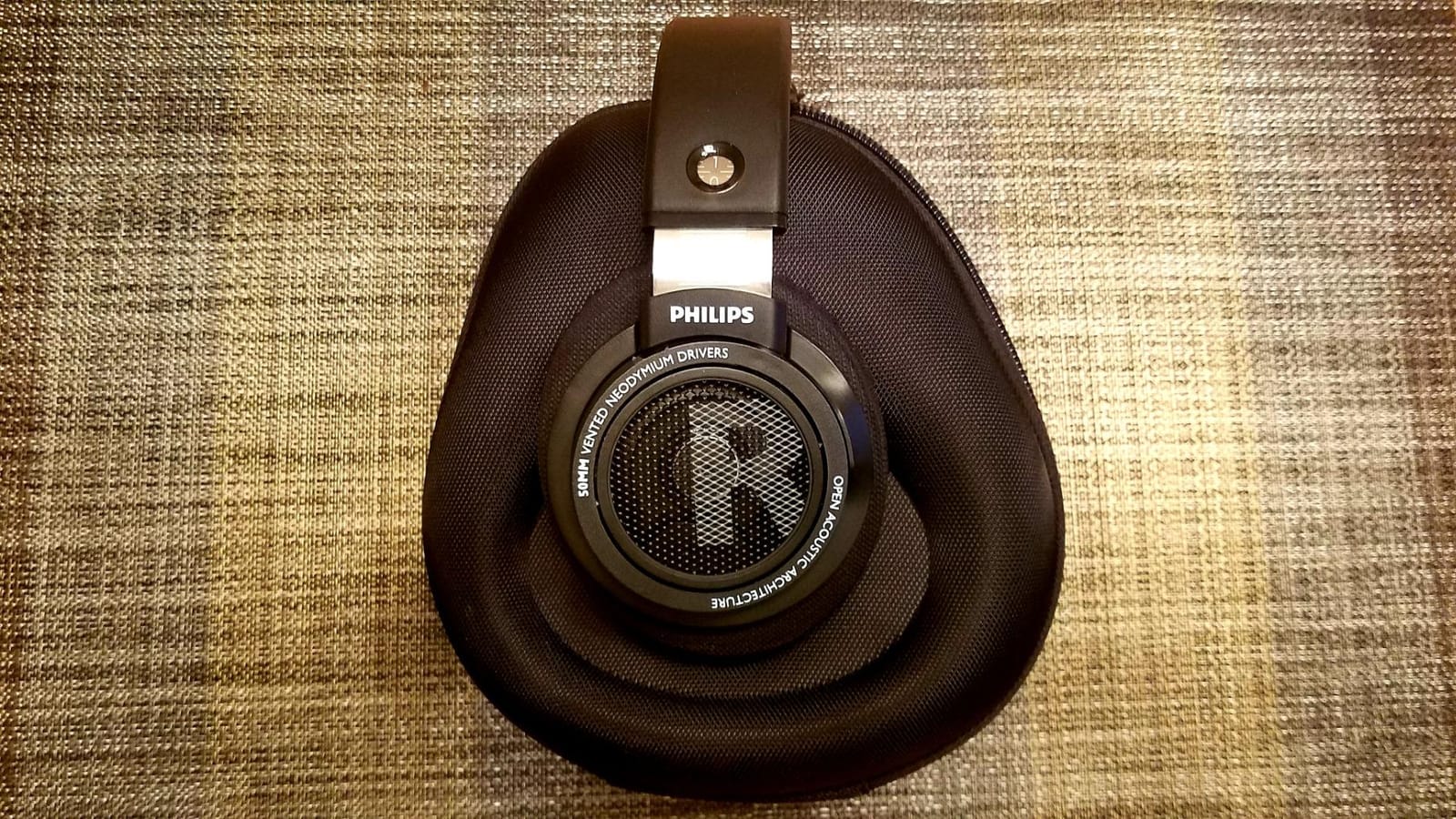 Philips Audio SHP9500 HiFi Precision Stereo Over-Ear Headphones (Black) customer photo 1