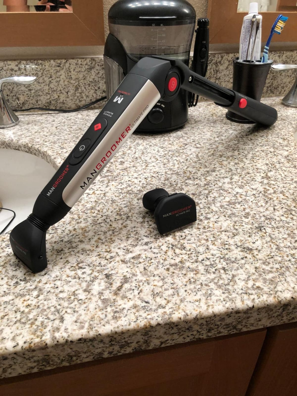 MANGROOMER Ultimate Pro Back Shaver with 2 Shock Absorber Flex Heads, Black and Red, 1 Count customer photo 2