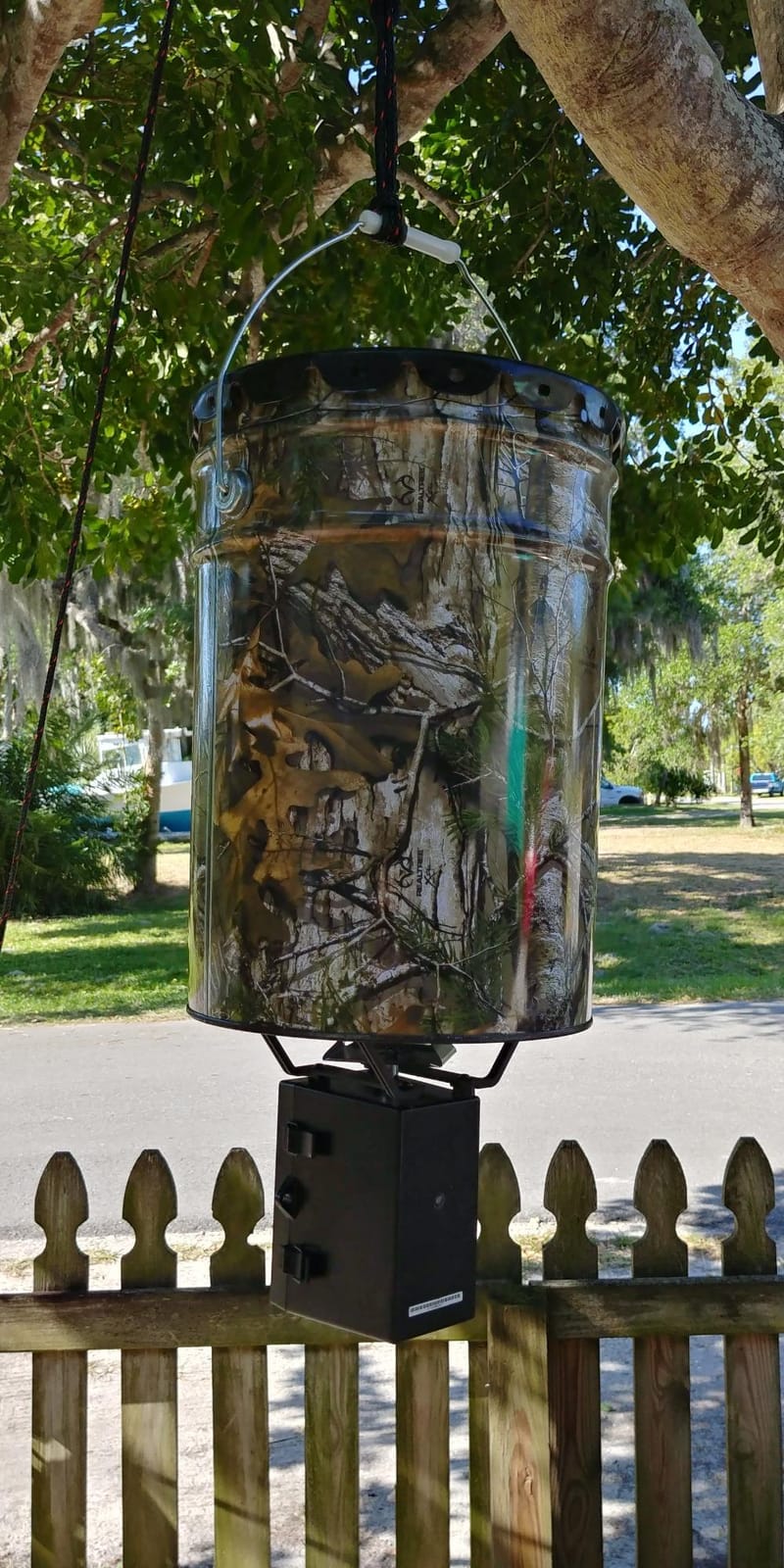 WILDGAME INNOVATIONS Quick-Set 50 lb Bucket Feeder with PCell Timer Hanging Wildlife Feeder for Corn & Pellet Feed with 1-2 Available Feed Times & 30 ft Radius customer photo 1