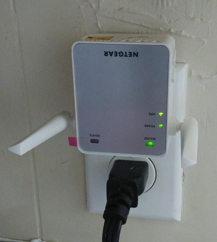 NETGEAR Wi-Fi Range Extender EX2700 - Coverage Up to 800 Sq Ft and 10 Devices with N300 Wireless Signal Booster & Repeater (Up to 300Mbps Speed), and Compact Wall Plug Design customer photo 2