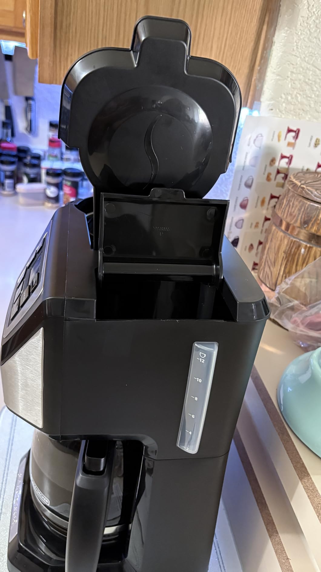 BLACK+DECKER 12-Cup Grind and Brew Coffee Maker with Built-in Grinder, Programmable Timer customer photo 2