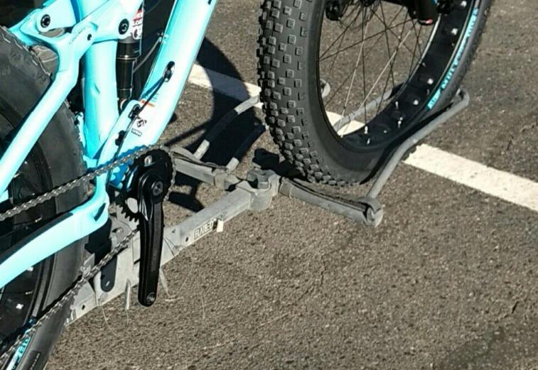 Hollywood Racks Fat Tire Wheel Holder Set for Sport & Trail Rider Racks customer photo 1