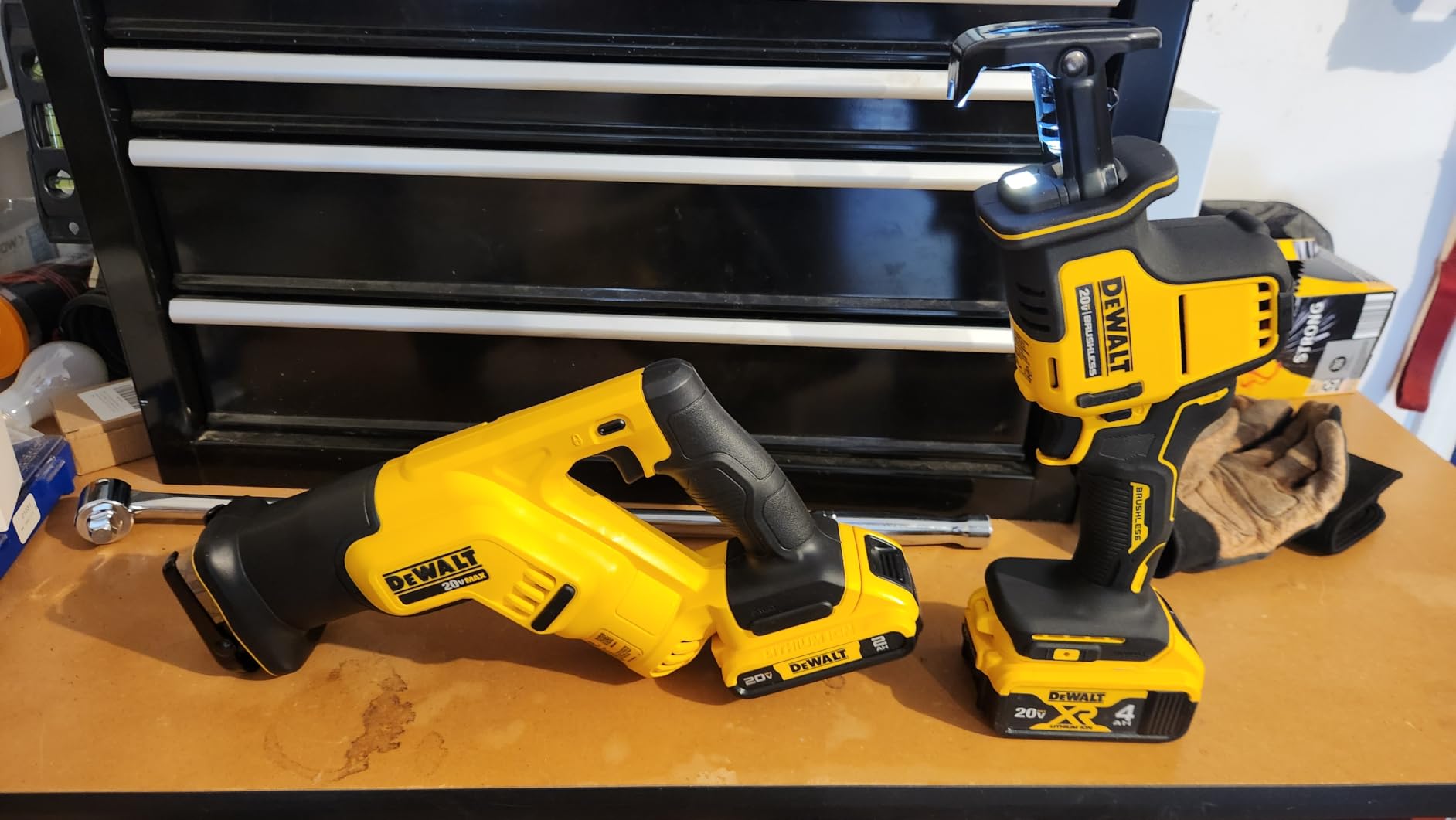 DEWALT 20V MAX* Cordless Reciprocating Saw Kit, Compact, 2-Amp Hour (DCS387D1) customer photo 2