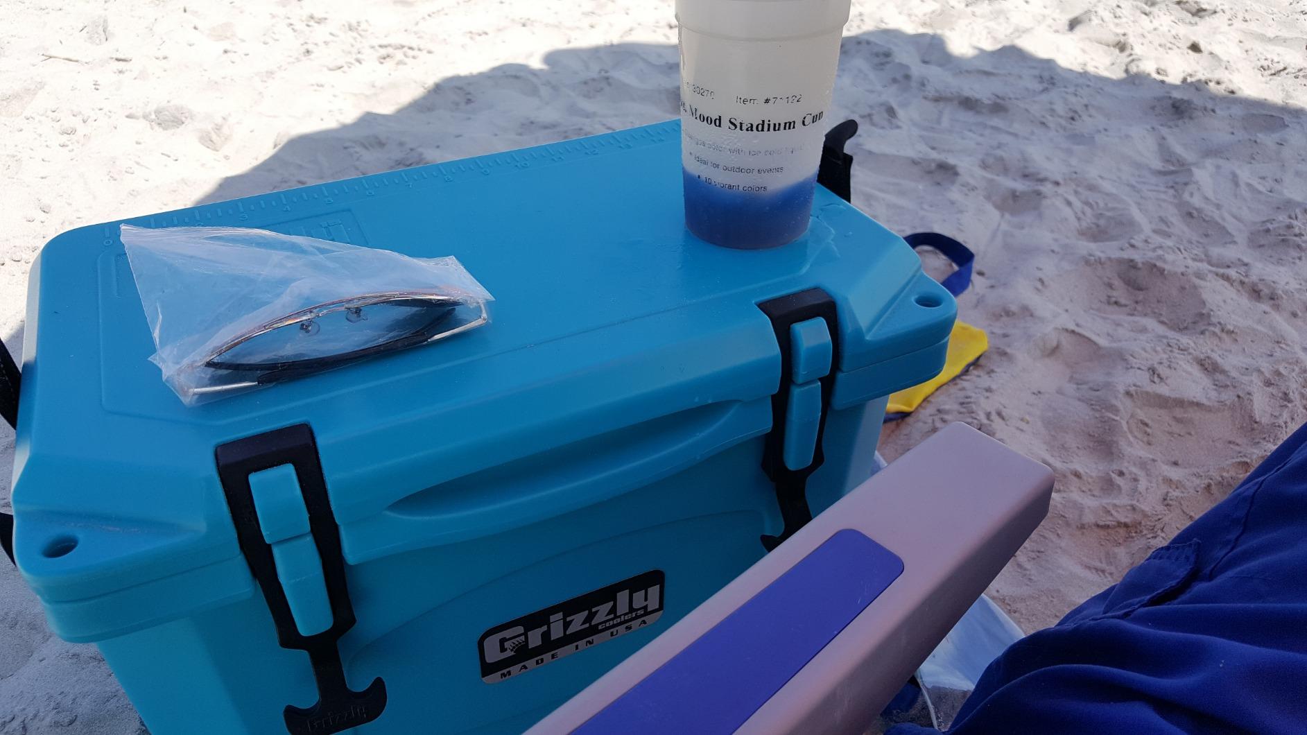 Grizzly 15 Cooler | 15 qt Ice Chest Durable Rotomolded Insulated | Made in USA | Warranty for Life | For Beach Boat Camping Fishing Hunting | G15 customer photo 1